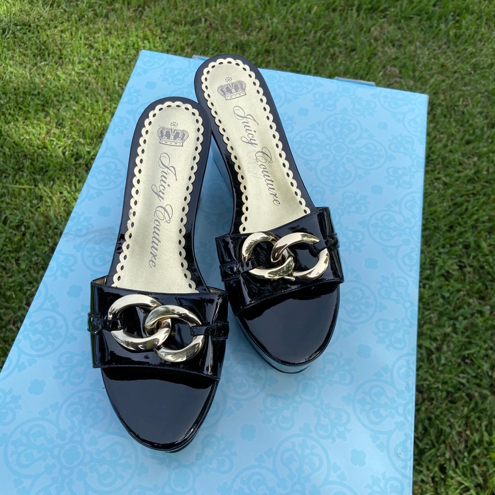 JUICY COUTURE WEDGE
